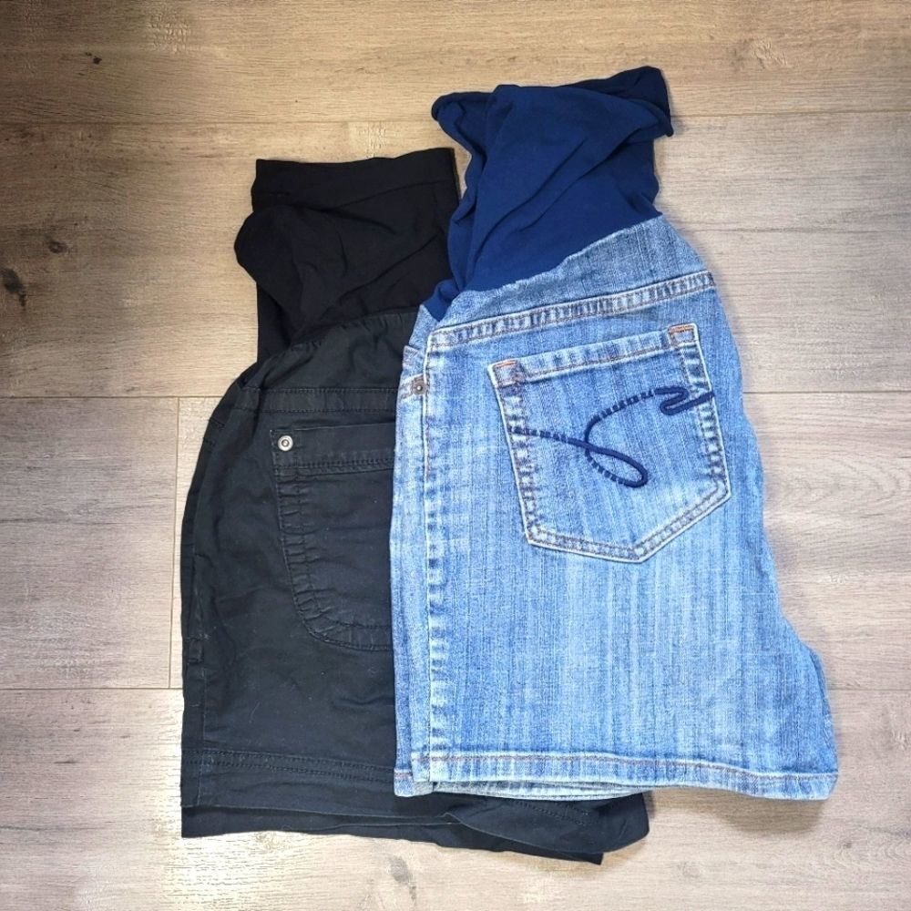 Bundle maternity shorts size medium